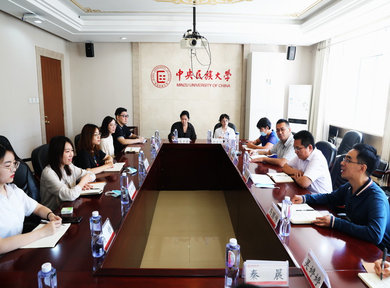 凝心聚力 共育新人 學校召開新入職輔導員座談會