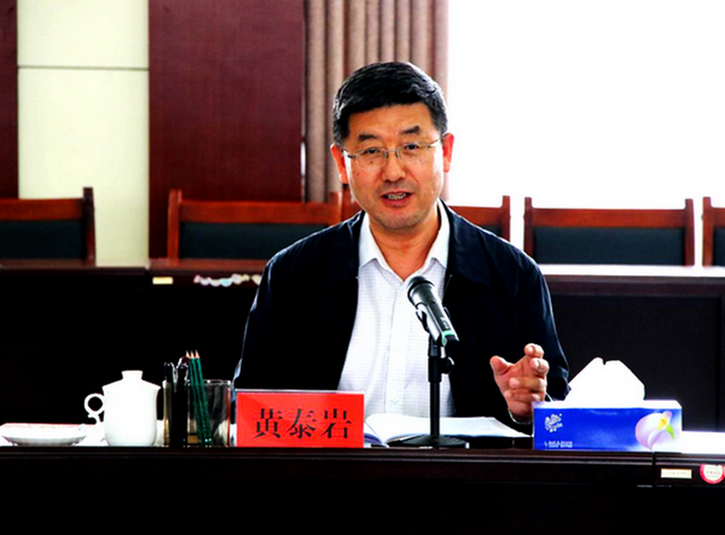 黃泰巖一行赴呼和浩特市調研民族團結進步教育、創新人才培養工作