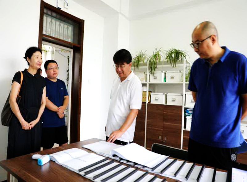 張京澤檢查學校招錄工作