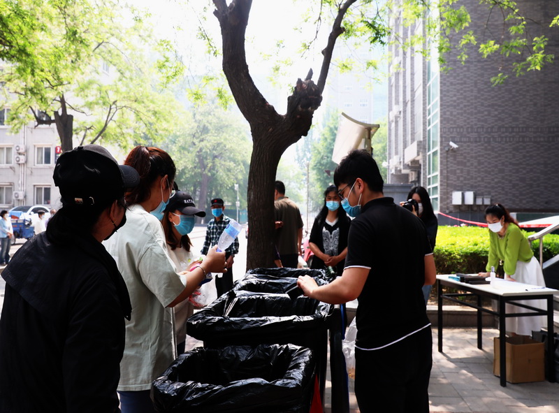 “參與垃圾分類 共享綠色生活”我校后勤保障處舉行生活垃圾分類啟動儀式