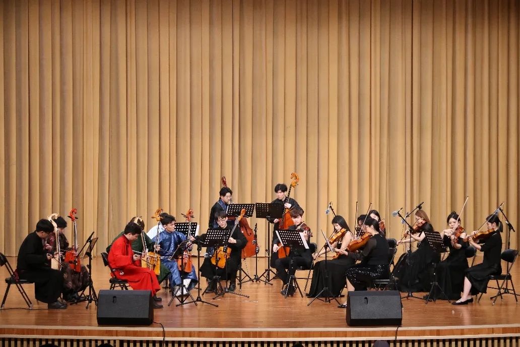 2024年度國家藝術基金資助項目重奏曲《琴弦上的草原》馬頭琴與中提琴中國作品音樂會參加北京郵電大學首屆學生藝術節(jié)活動