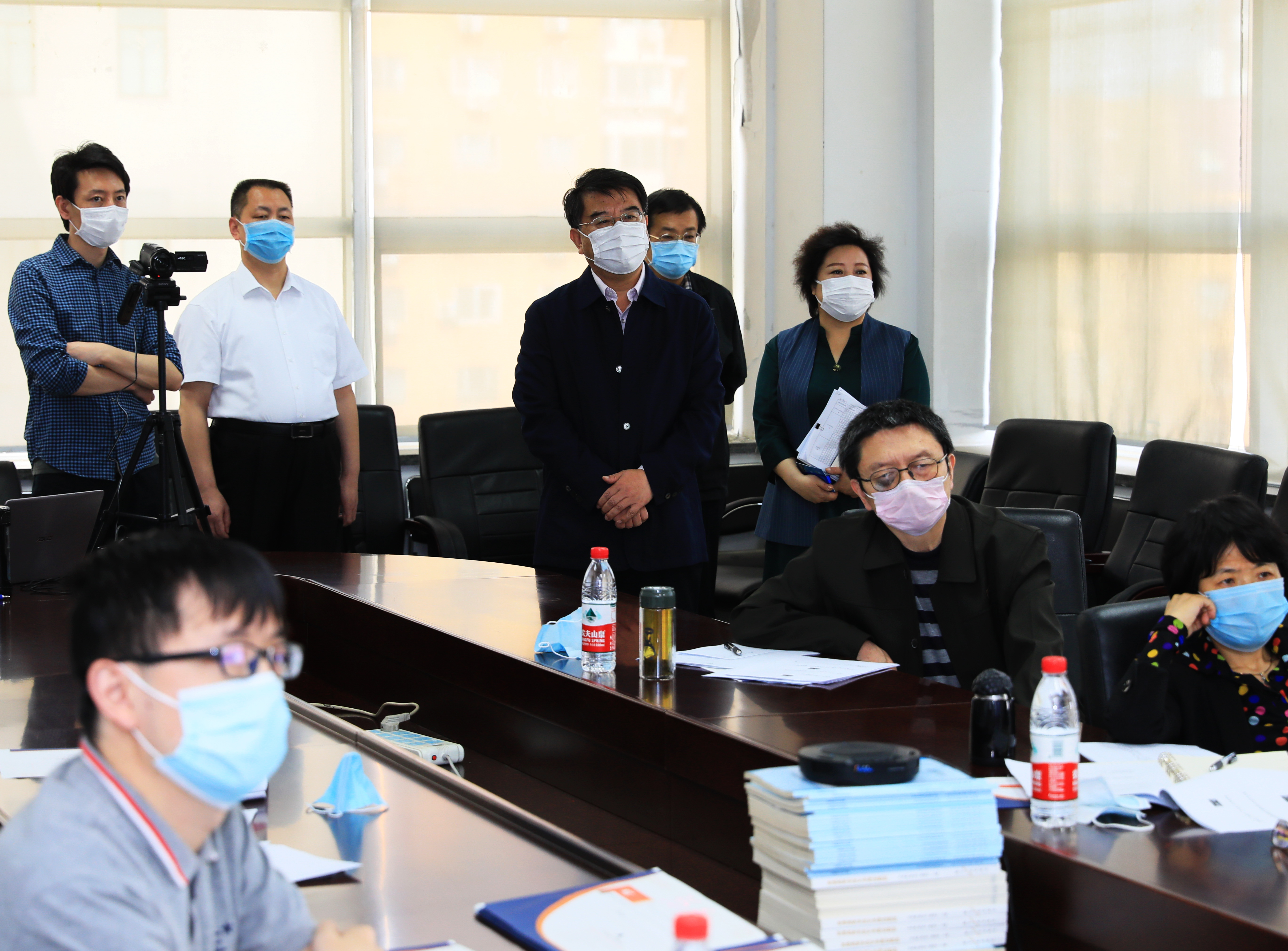 張京澤巡視碩士研究生招生遠程線上復試現場