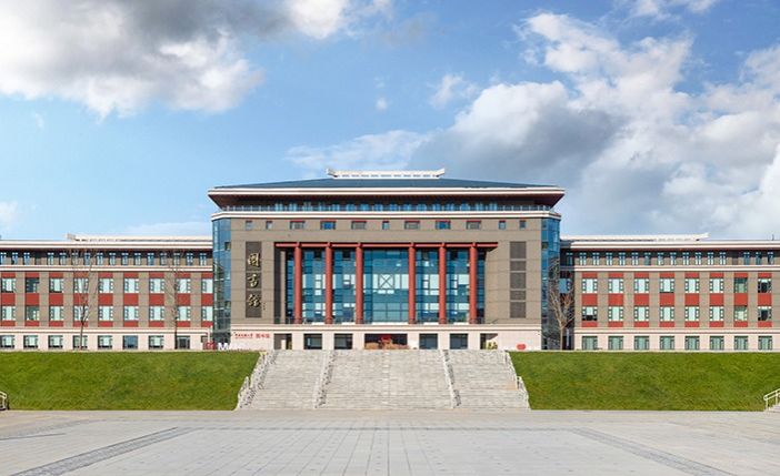 校圖書館榮獲華北地區(qū)高等學(xué)校圖書館先進集體榮譽稱號