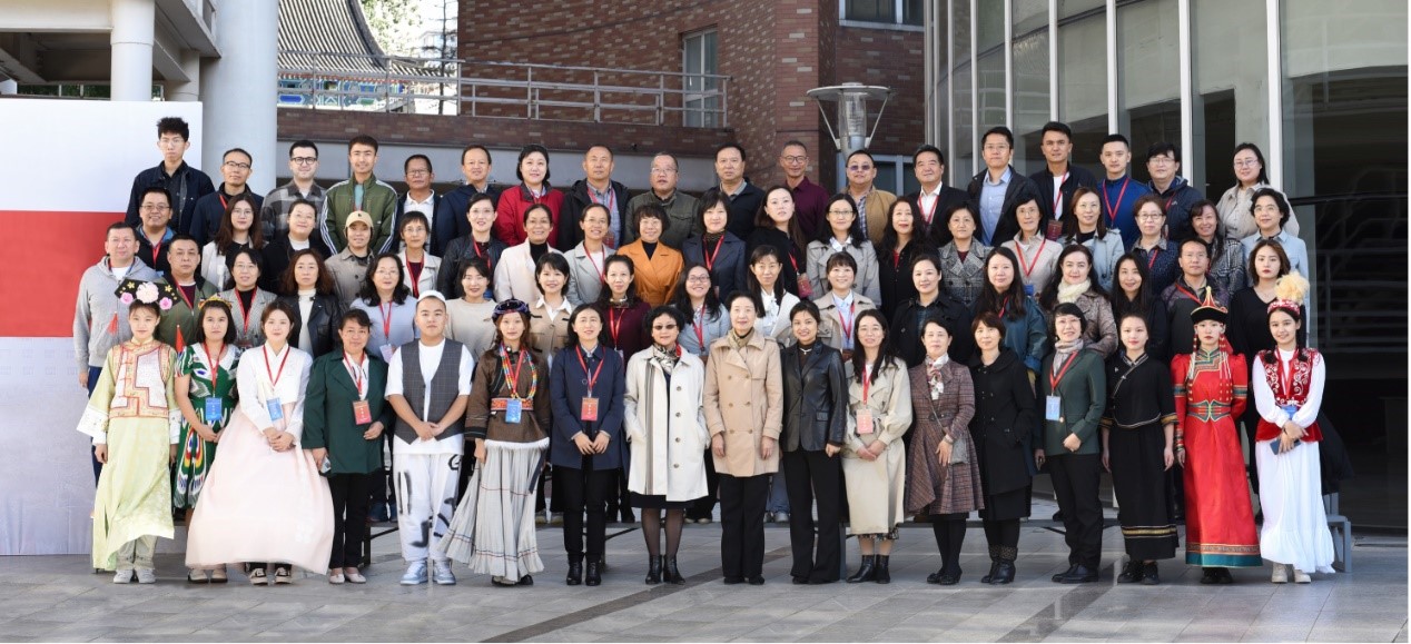 “新時(shí)代少數(shù)民族預(yù)科人才培養(yǎng)暨鑄牢中華民族共同體意識(shí)教育高層論壇”在學(xué)校舉行