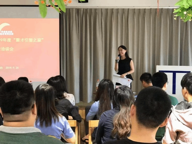 榜樣丨招生就業工作處衛萍萍：小問題當場解決，大事請同學坐下細談